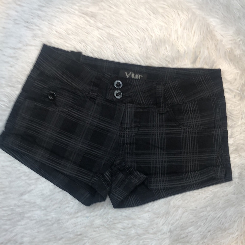 YMI shorts - Picture 2 of 9